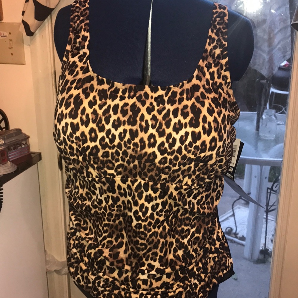 Trim Shaper one piece baiting Suit  NWT